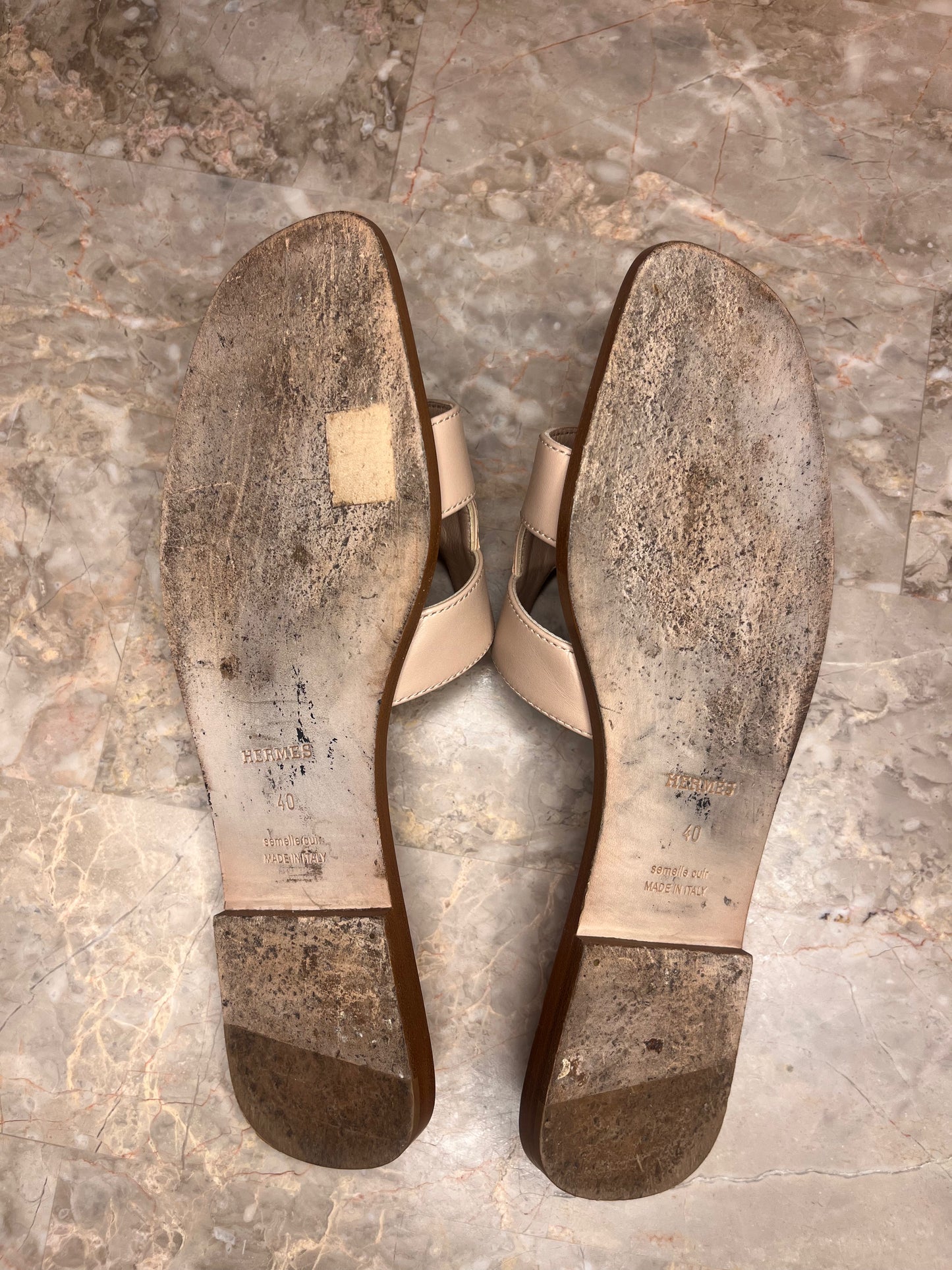 Hermès Oran Sandals Étoupe Epsom Leather – Women’s Size 40