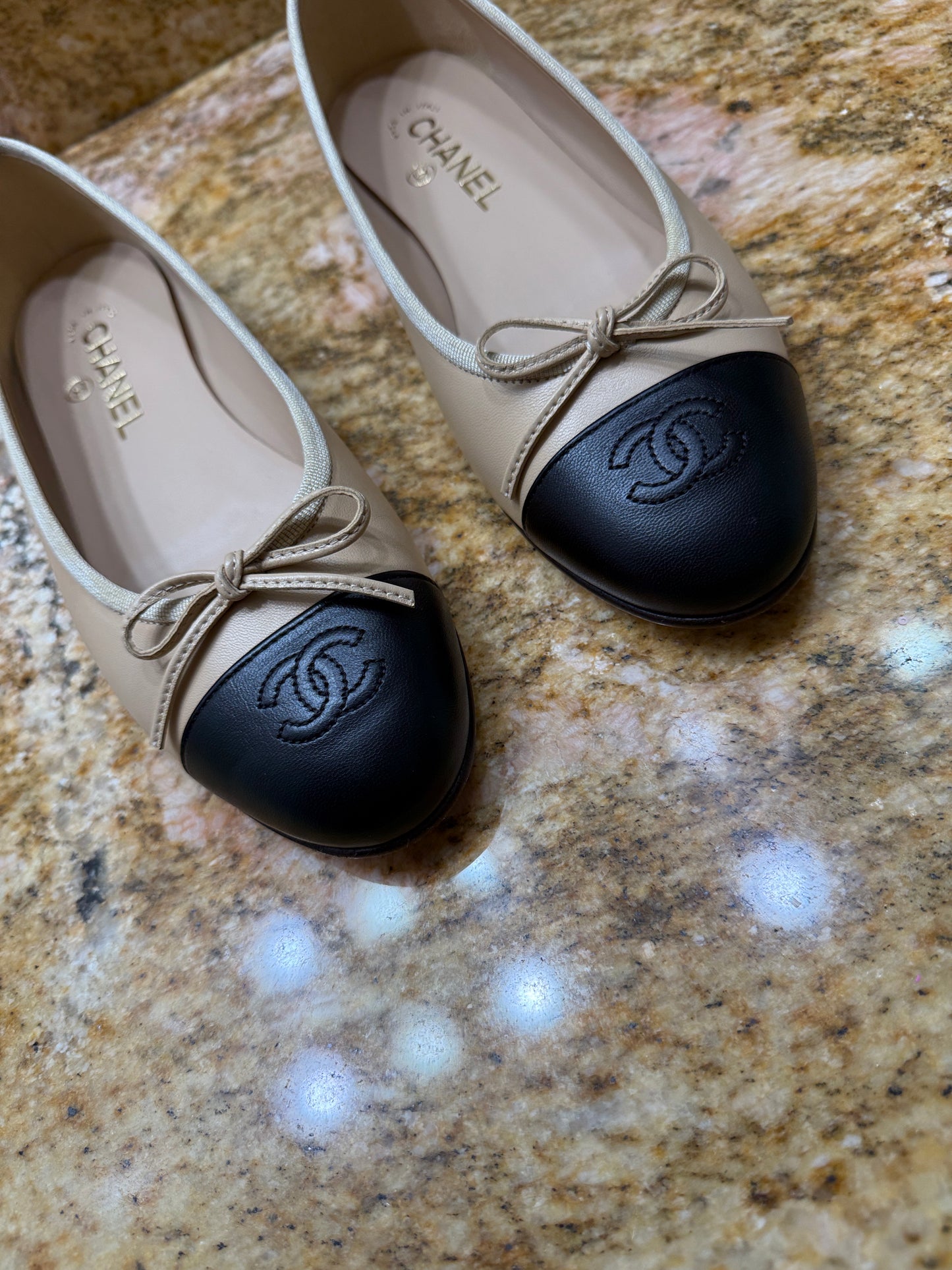 Women's CC Cap Toe Bow Ballerina Flats Leather