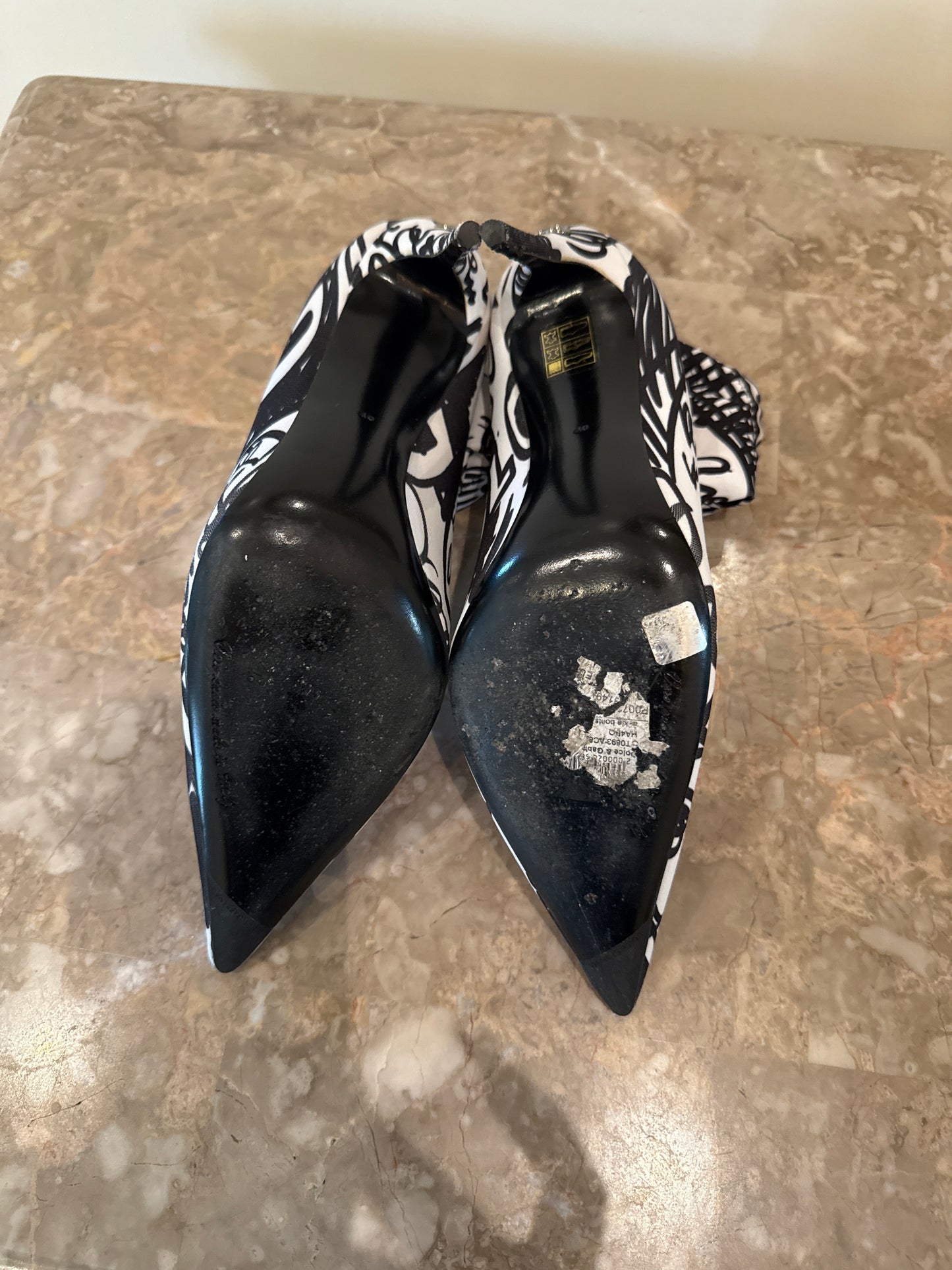 DOLCE & GABBANA Black & White Graffiti Sock Pumps – Size 40 (Pre-Owned)