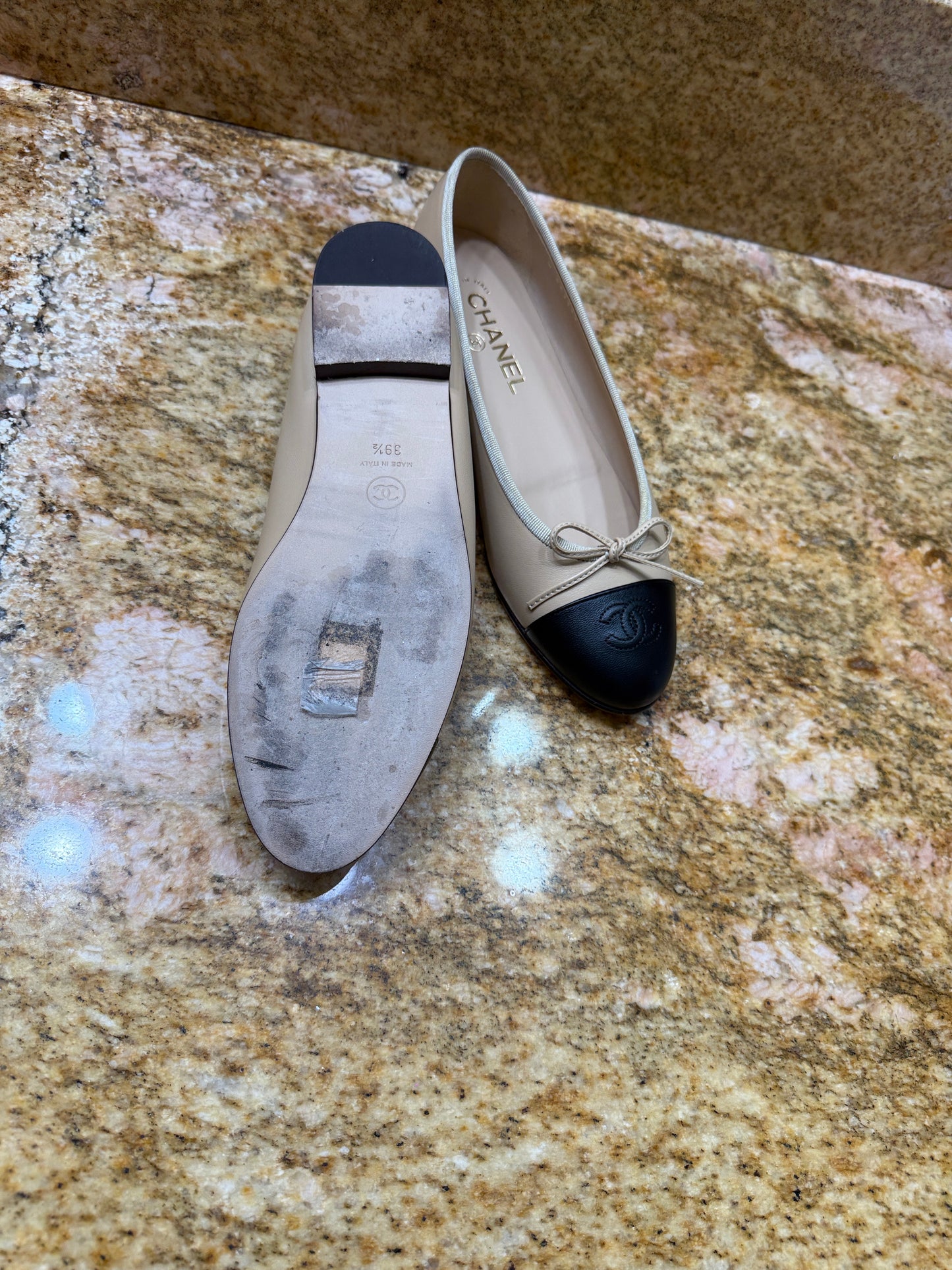Women's CC Cap Toe Bow Ballerina Flats Leather