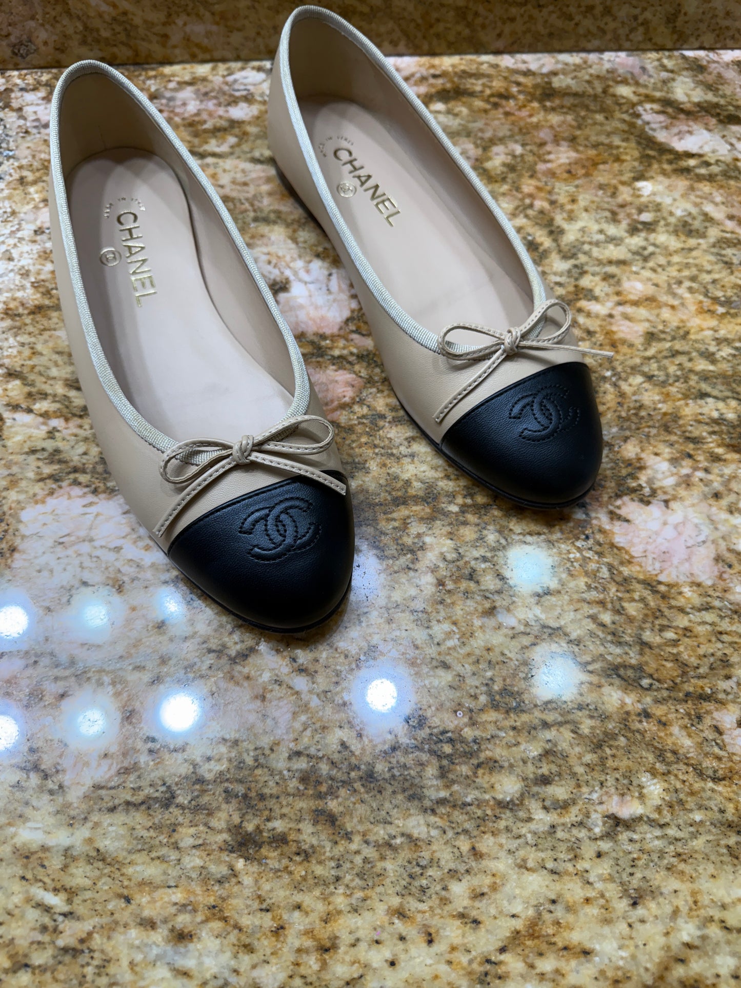 Women's CC Cap Toe Bow Ballerina Flats Leather