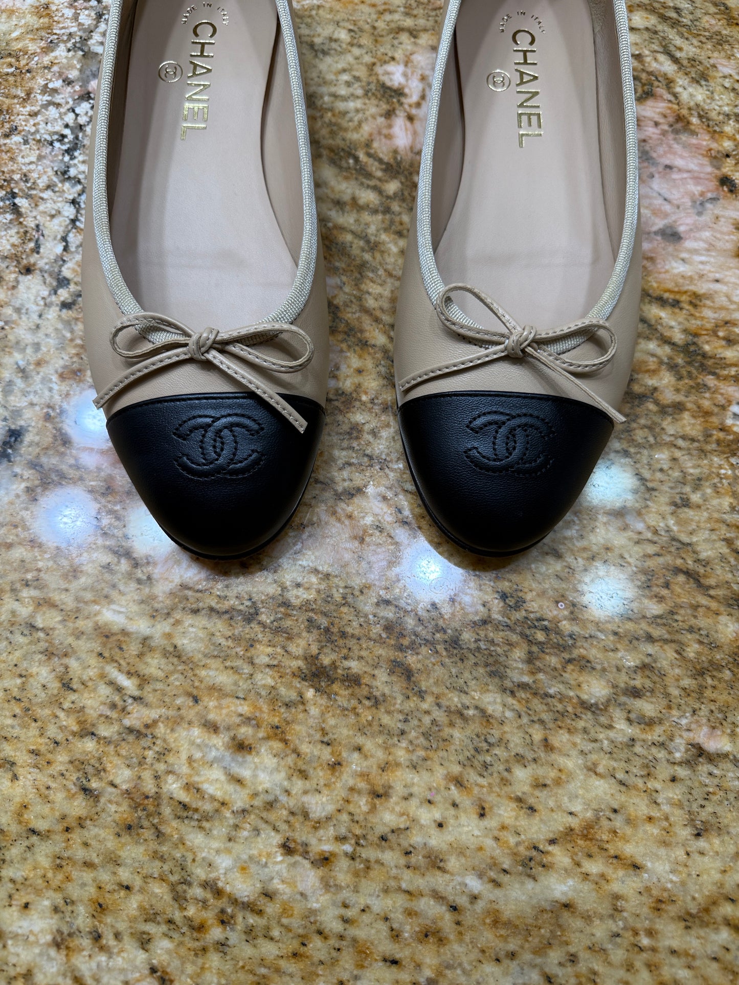 Women's CC Cap Toe Bow Ballerina Flats Leather