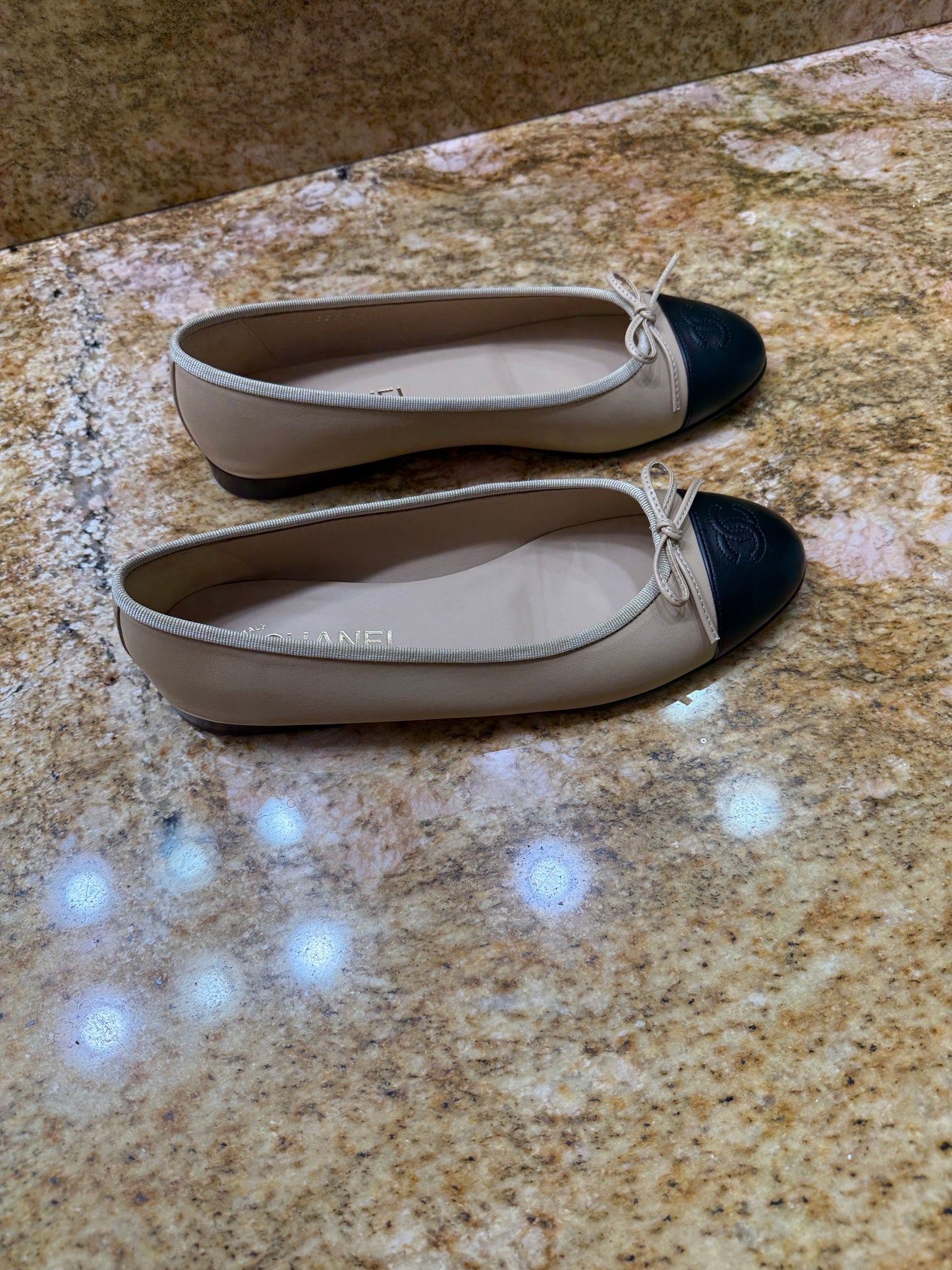 Women's CC Cap Toe Bow Ballerina Flats Leather
