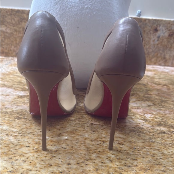 Authentic Christian Louboutin Stiletto Heels – Tan Leather & Mesh (Size 40)