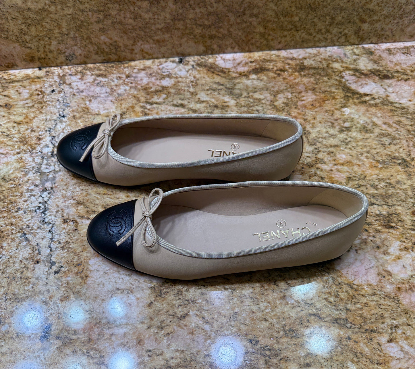 Women's CC Cap Toe Bow Ballerina Flats Leather