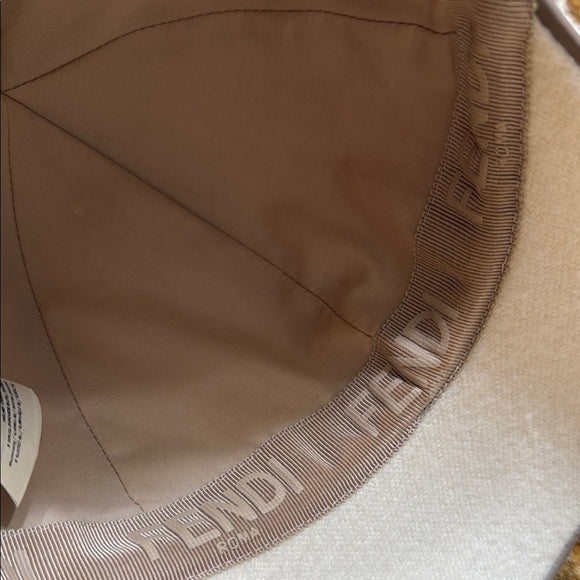 Fendi Beige cashmere and Off-White Logo Cap