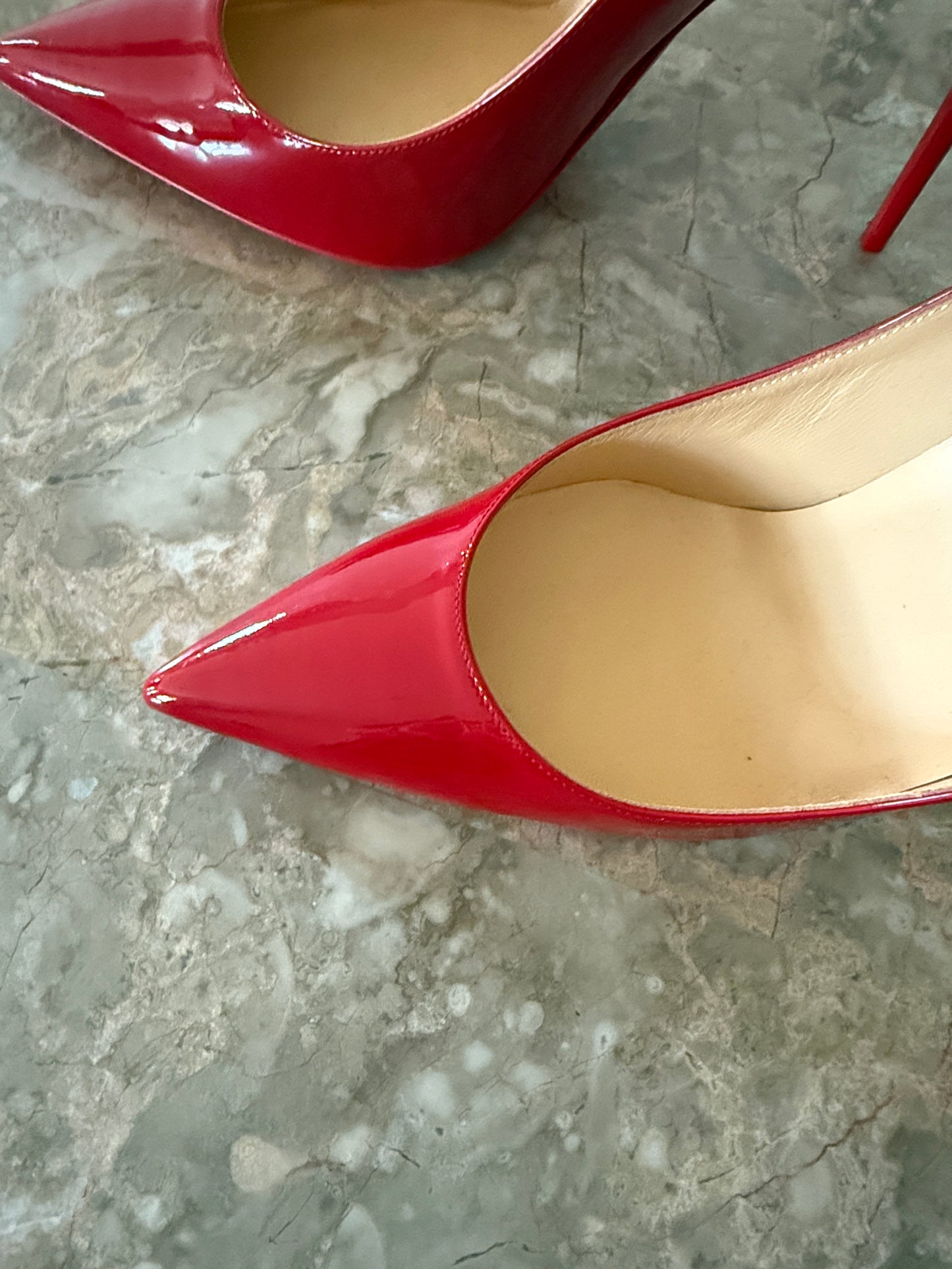 Christian Louboutin So Kate 100 Red pattern