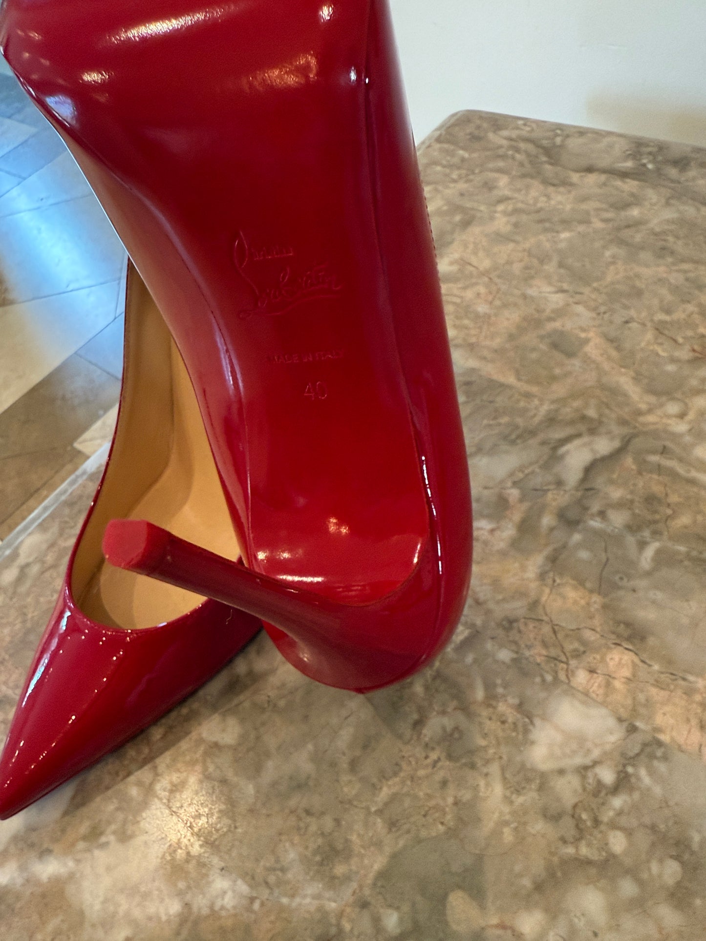 Christian Louboutin So Kate 100 Red pattern