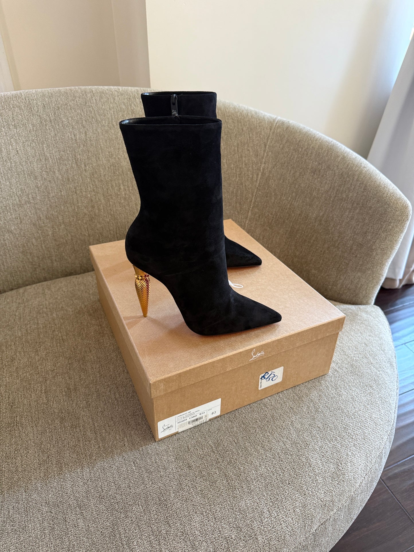 Christian Louboutin | Size 40