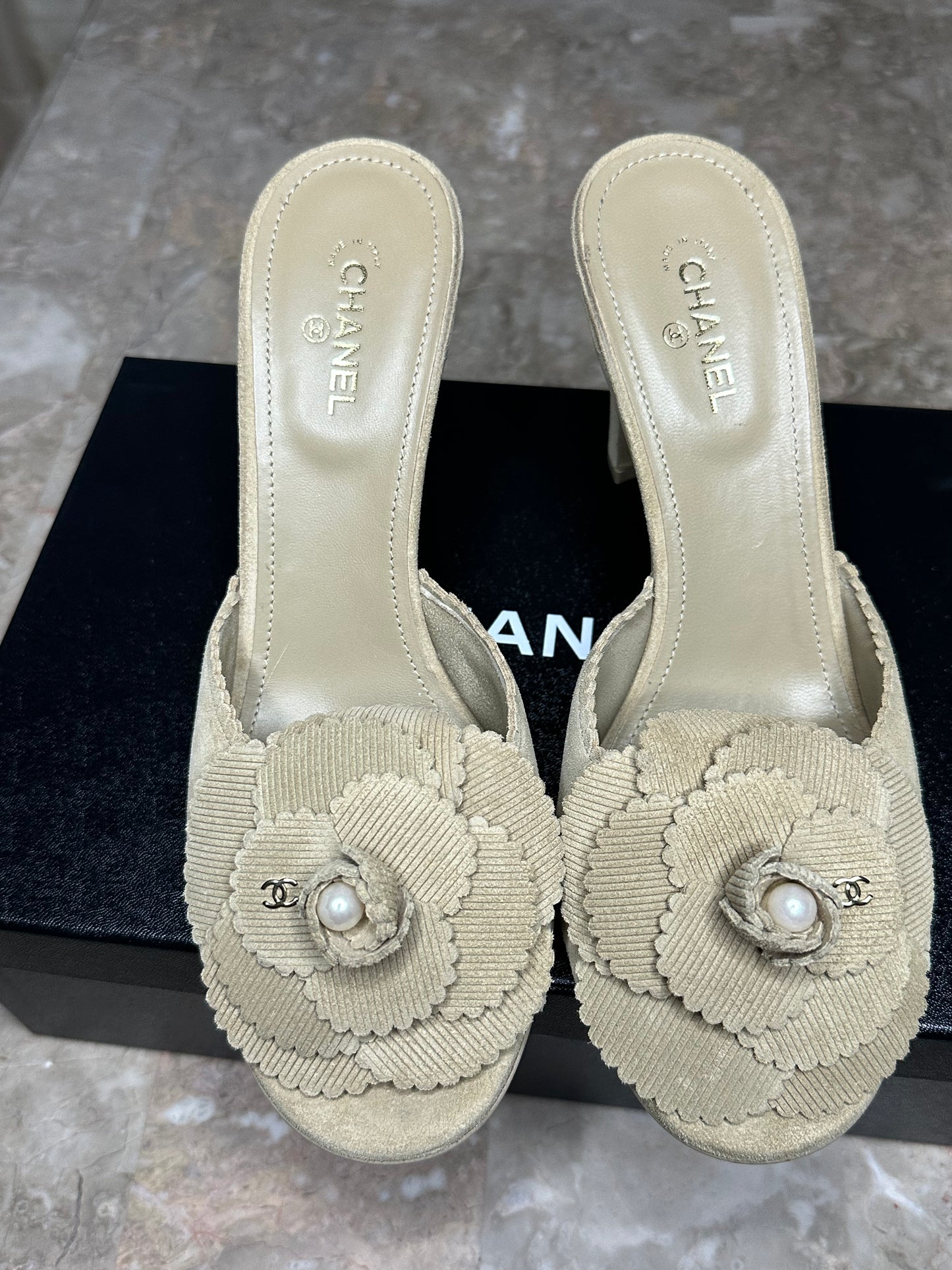 Chanel 24B Beige Suede Mules Size 40 | 4” Heel | Worn Once| Luxury Designer Clogs