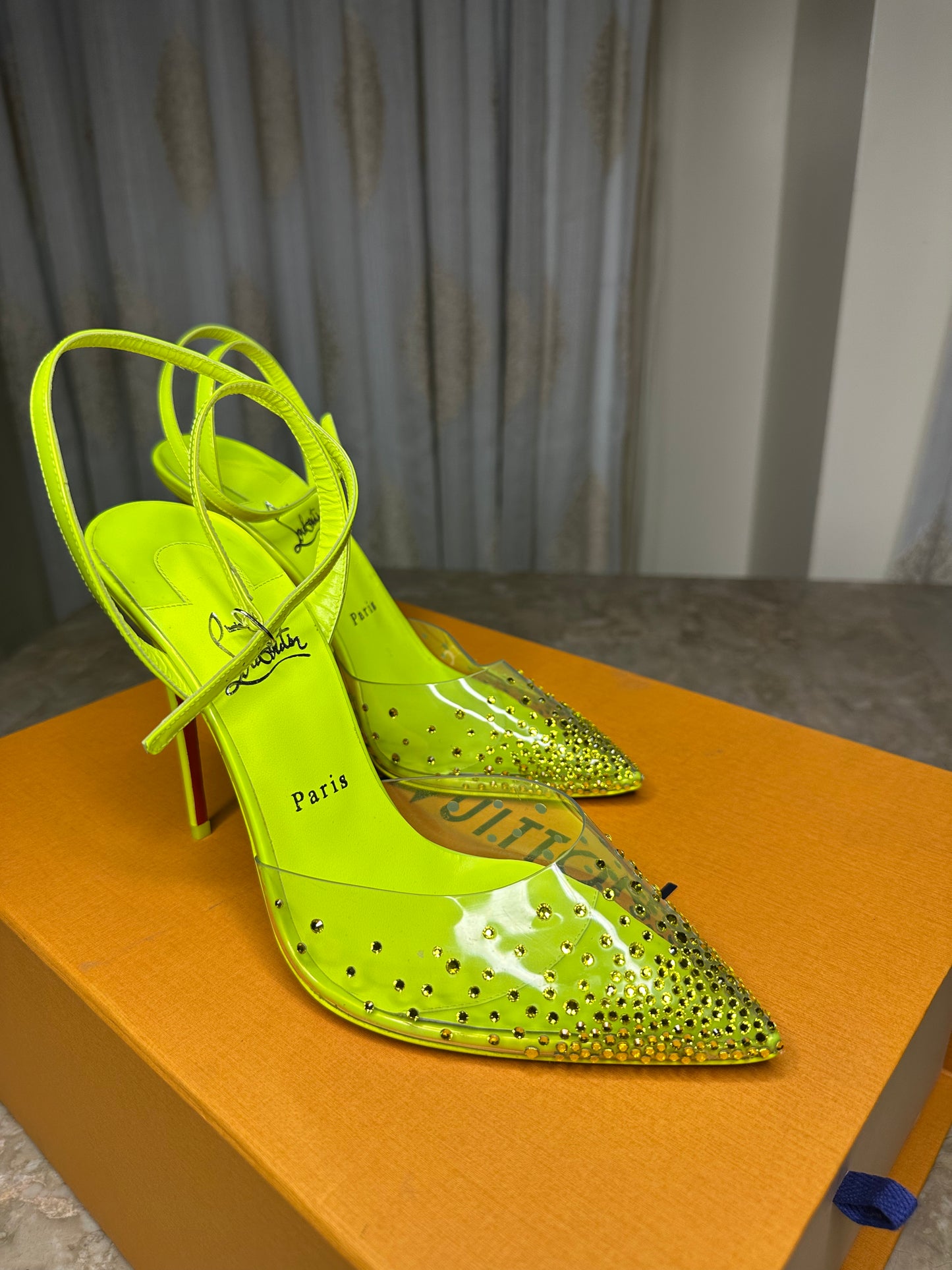 Christian Louboutin Green Stiletto Heels Size 40.5 | Elegant Designer Pumps | New in Box