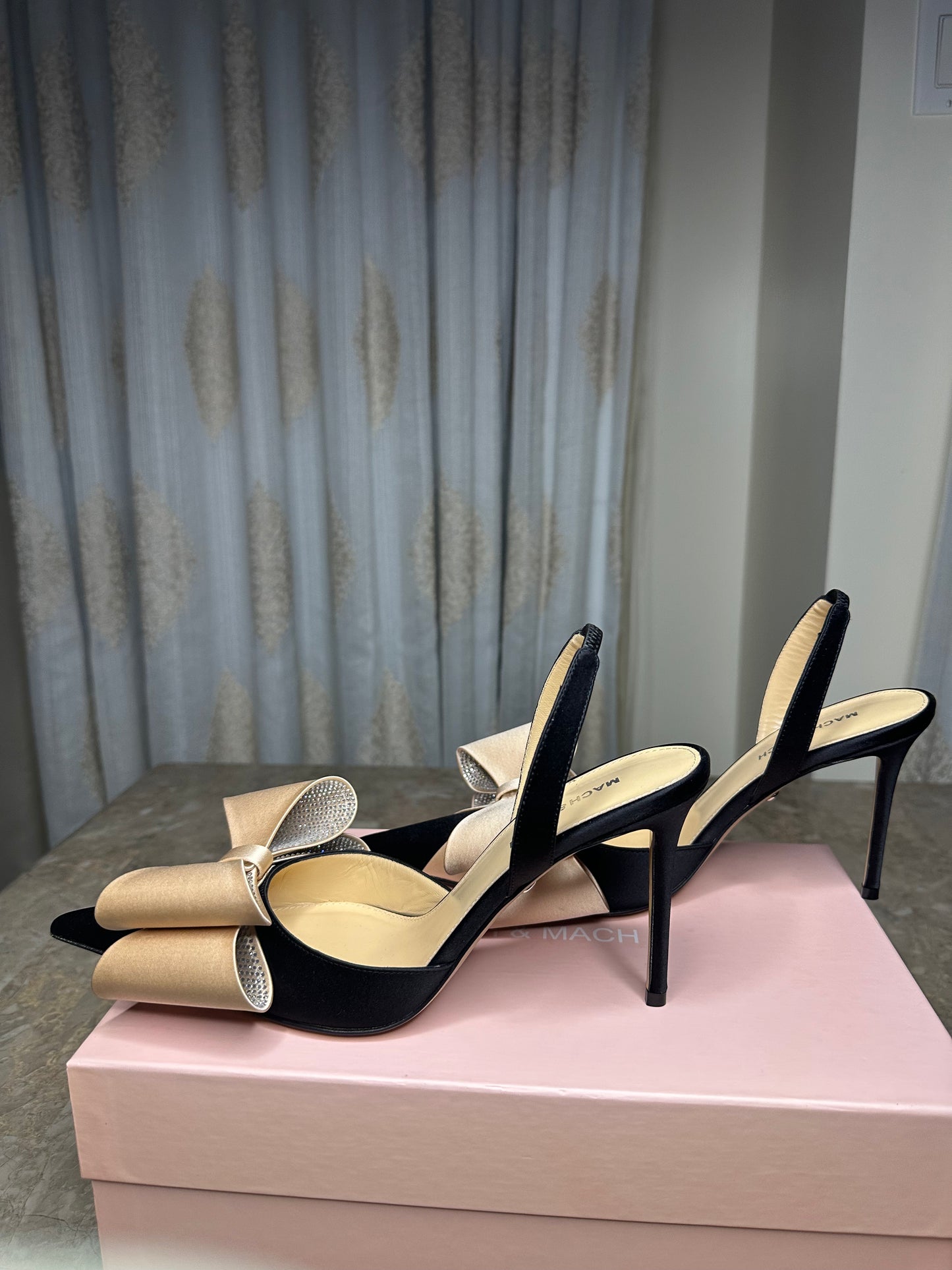 Mach & Mach Crystal Bow Pumps Size 40 | Cream & Black Pointed Toe Slingback Heels | New in Box