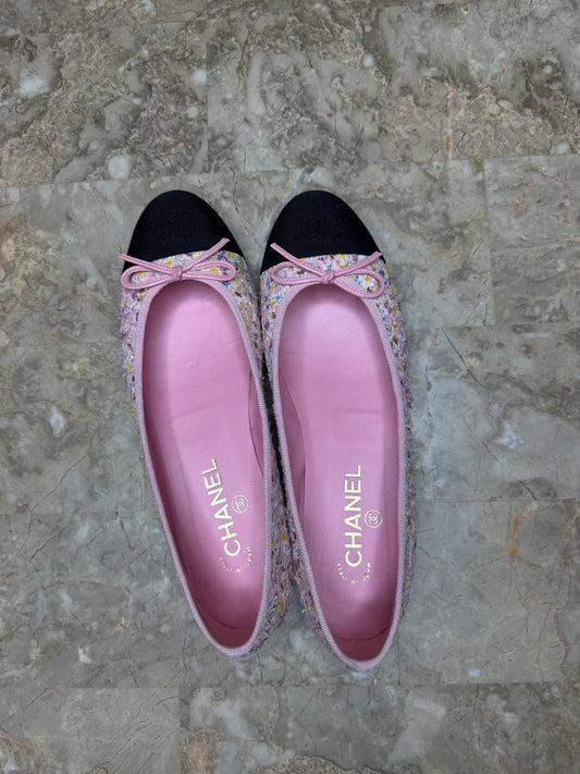Chanel Cambon Tweed Ballet Flats Pink Multicolor CC Cap Toe EU 39.5 Authentic with Box