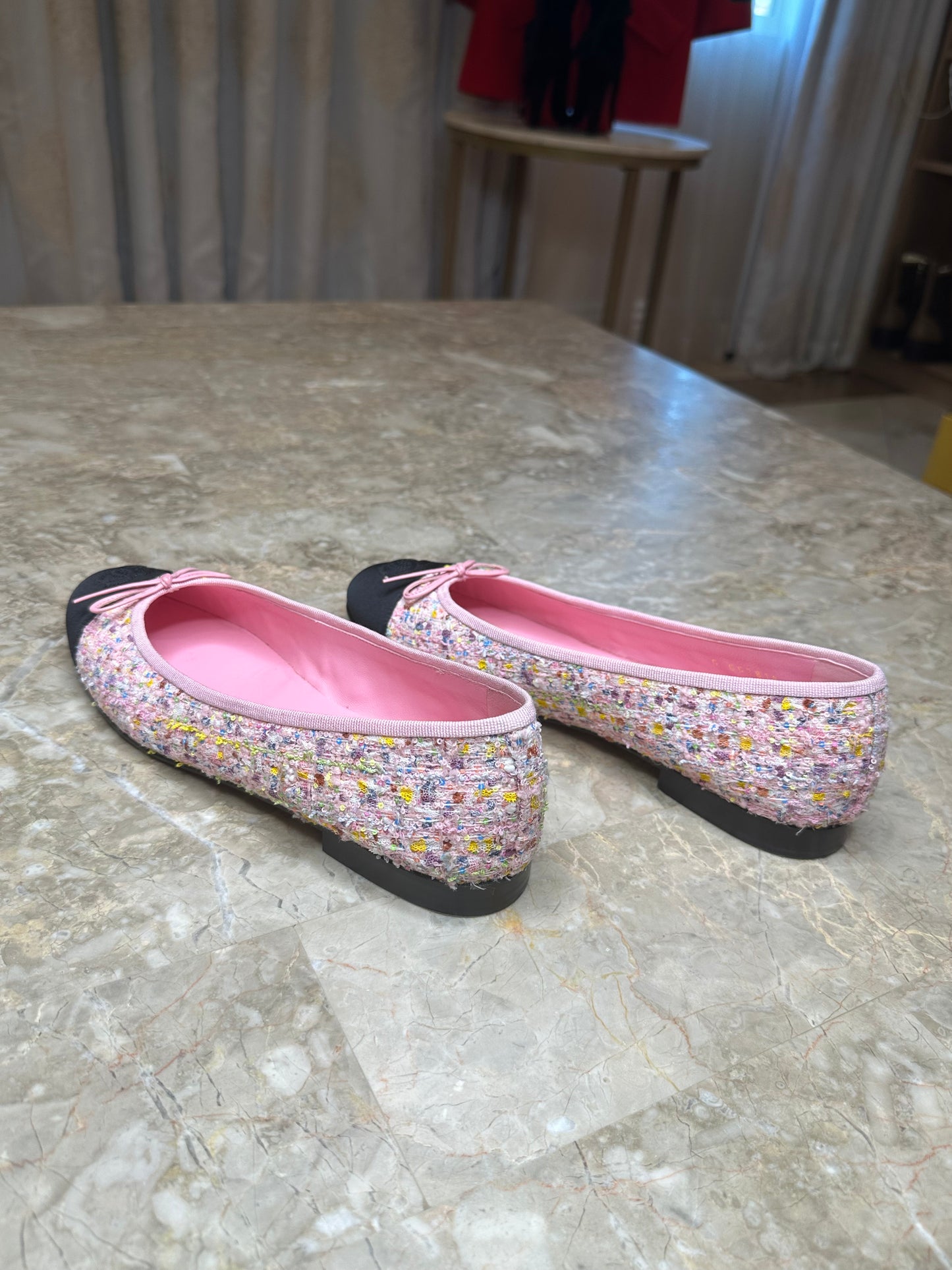 Chanel Cambon Tweed Ballet Flats Pink Multicolor CC Cap Toe EU 39.5 Authentic with Box