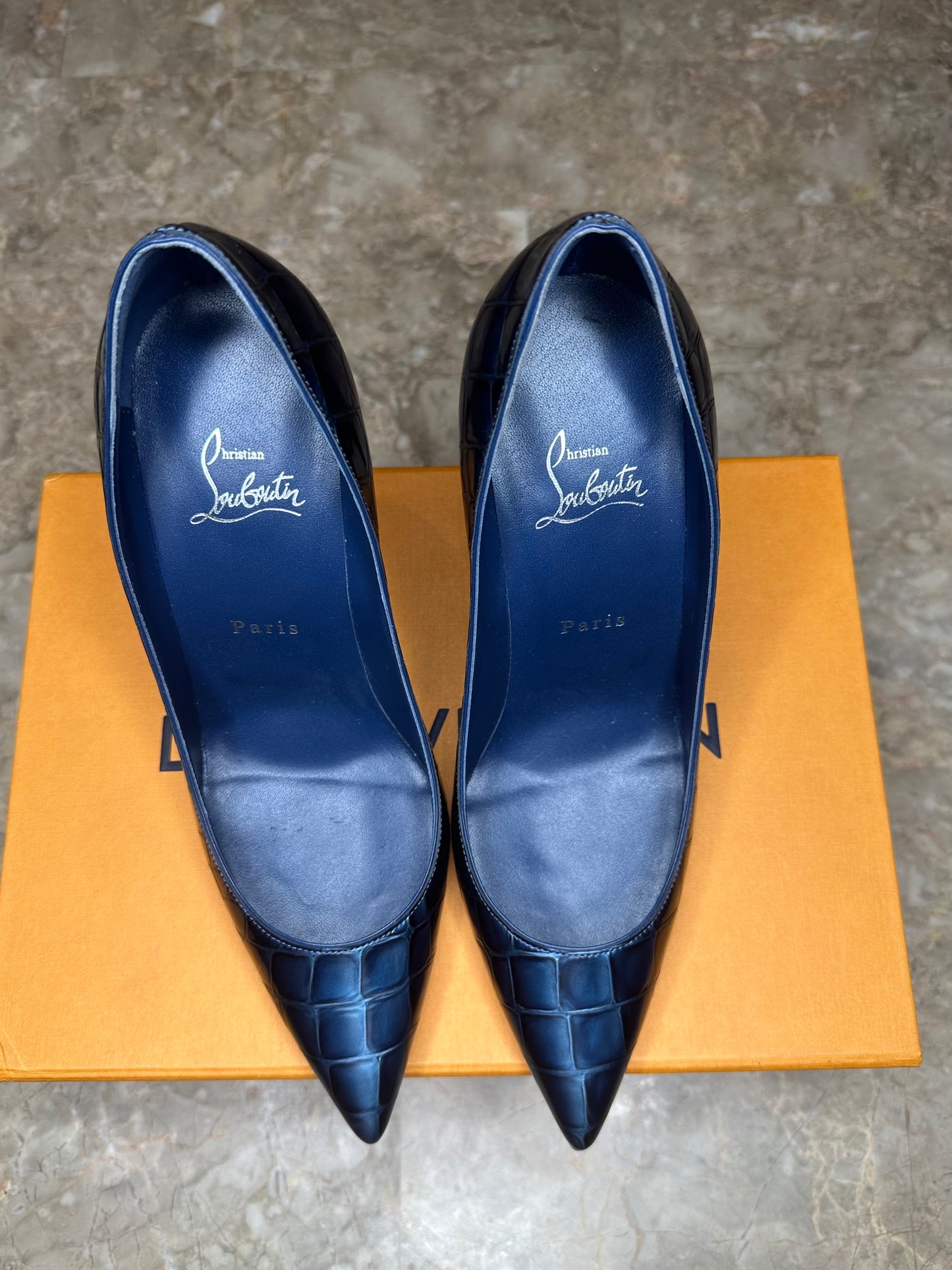 Christian Louboutin So Kate 100 Alligator Embossed Leather Pumps Navy Blue EU 40 Authentic