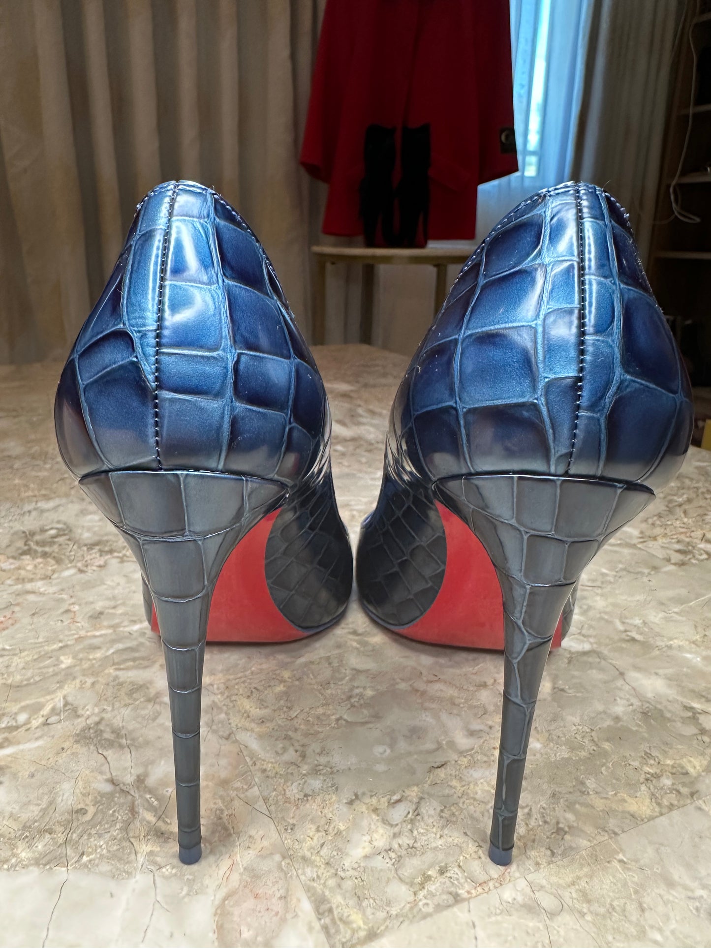 Christian Louboutin So Kate 100 Alligator Embossed Leather Pumps Navy Blue EU 40 Authentic