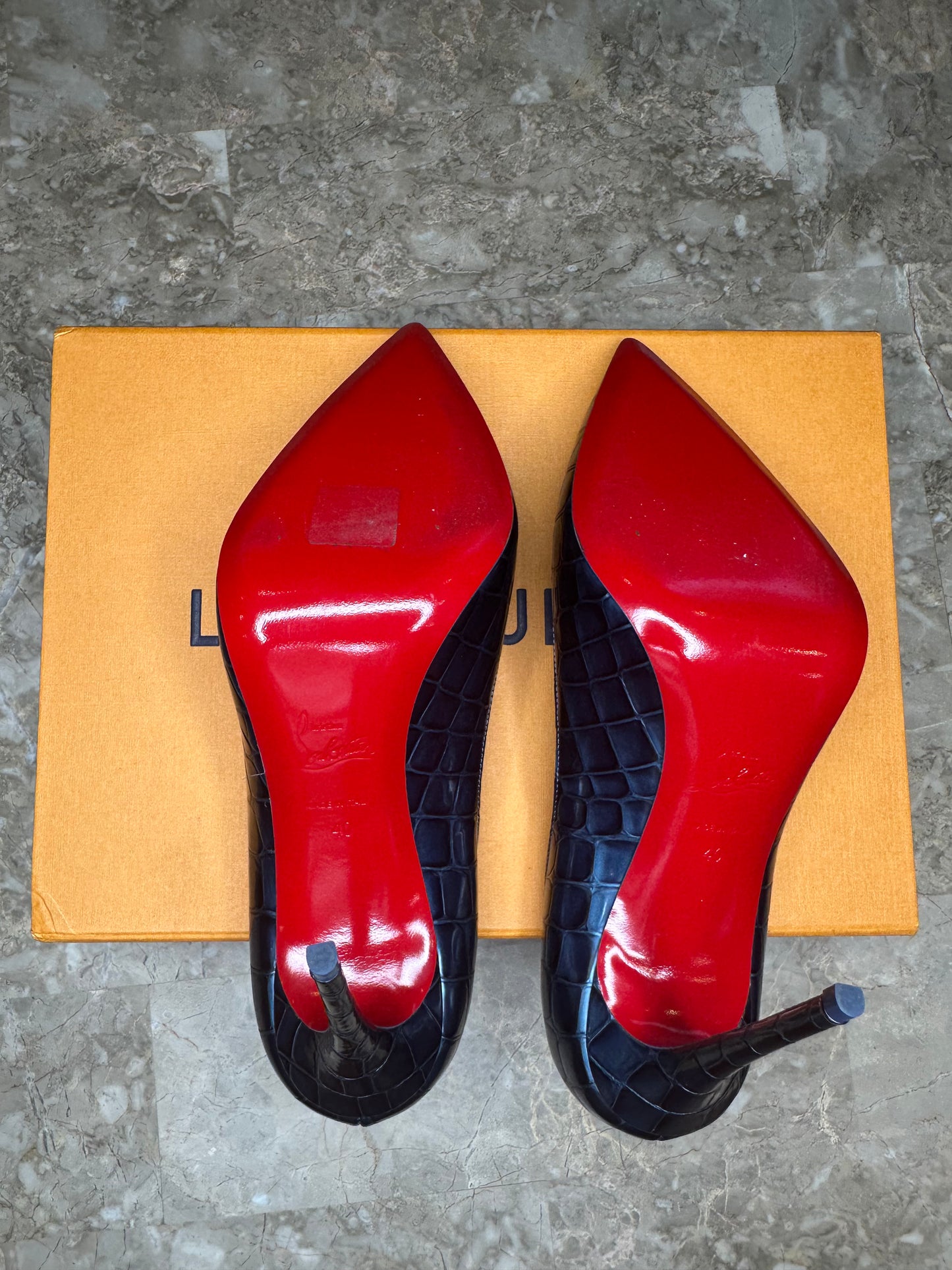Christian Louboutin So Kate 100 Alligator Embossed Leather Pumps Navy Blue EU 40 Authentic