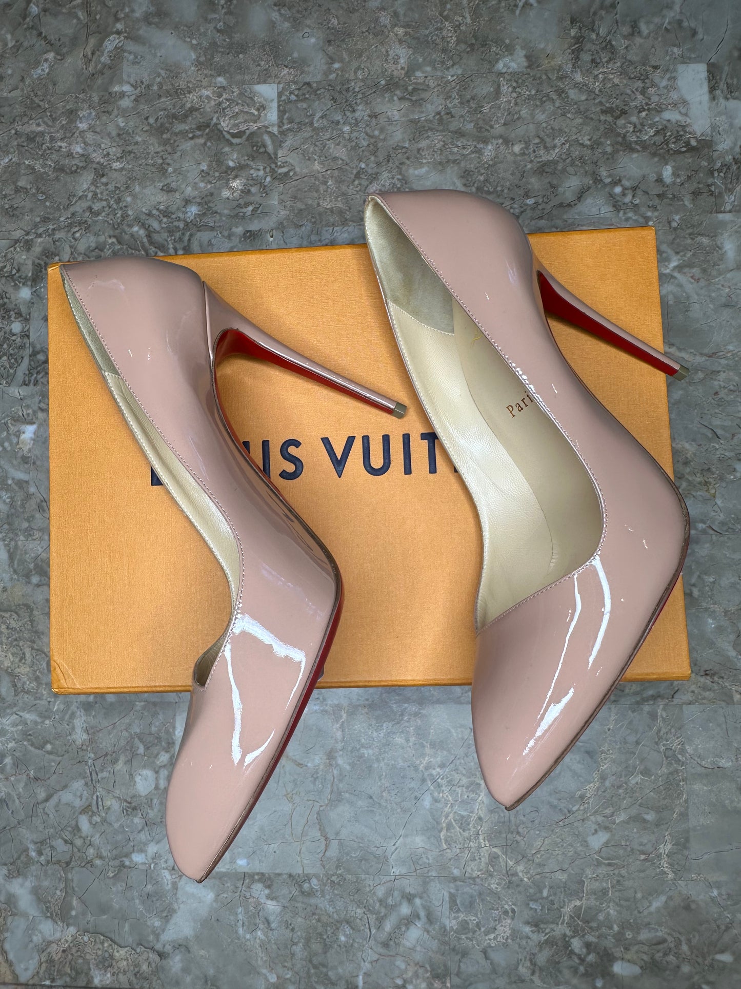 Christian Louboutin So Kate 120 Patent Leather Pumps Nude Beige EU 40 Authentic