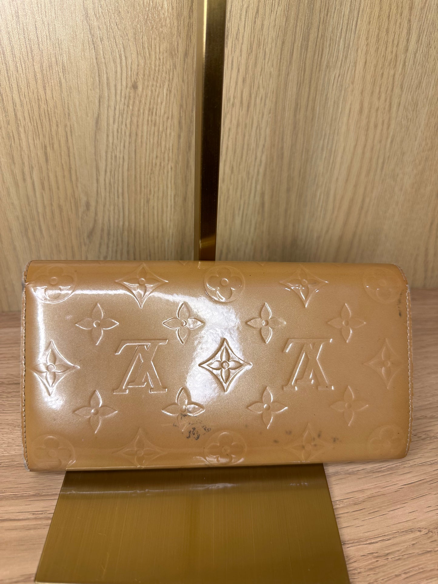 Louis Vuitton Vernis Sarah Wallet | Beige Monogram Patent Leather Long Wallet