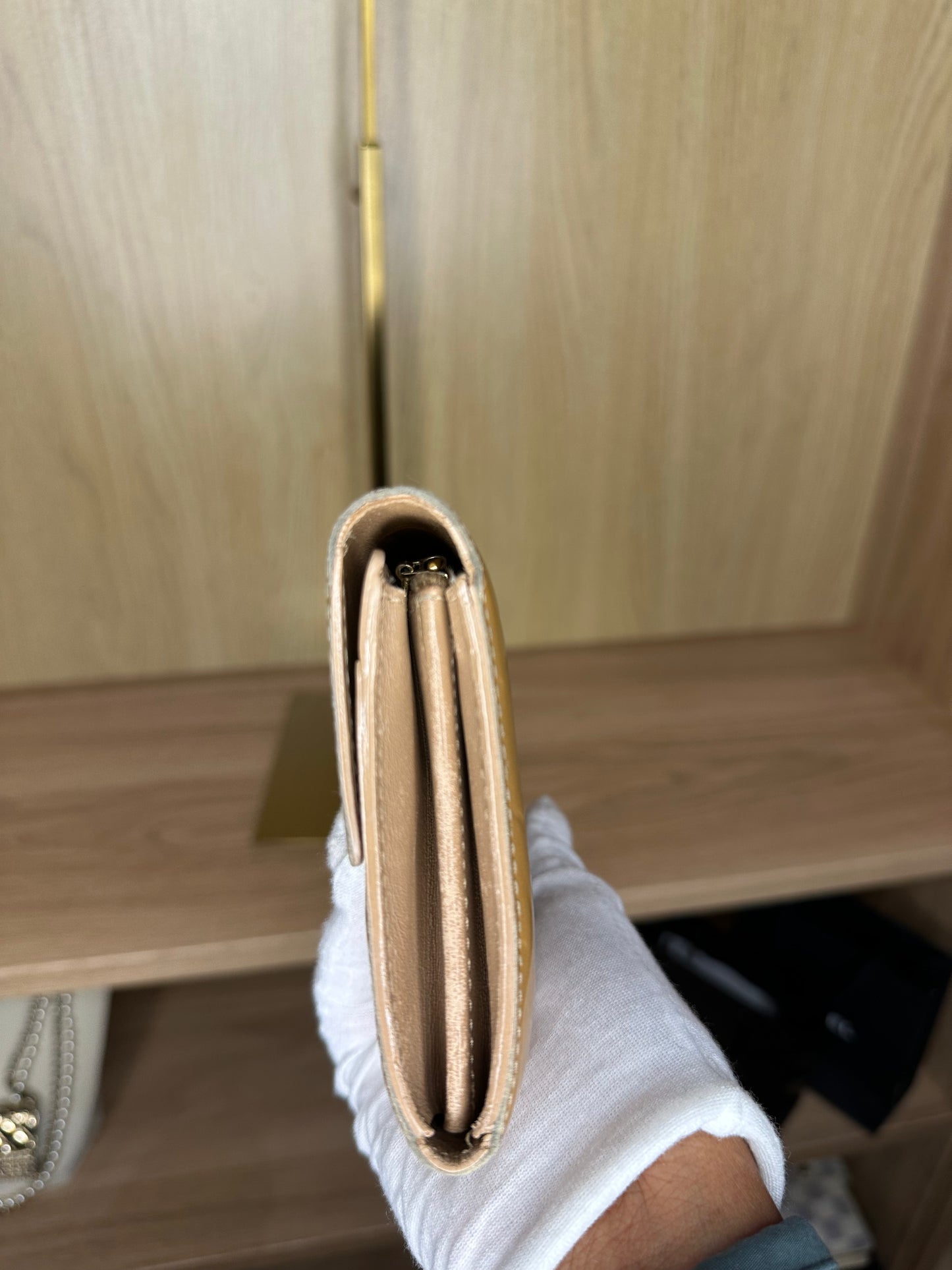 Louis Vuitton Vernis Sarah Wallet | Beige Monogram Patent Leather Long Wallet