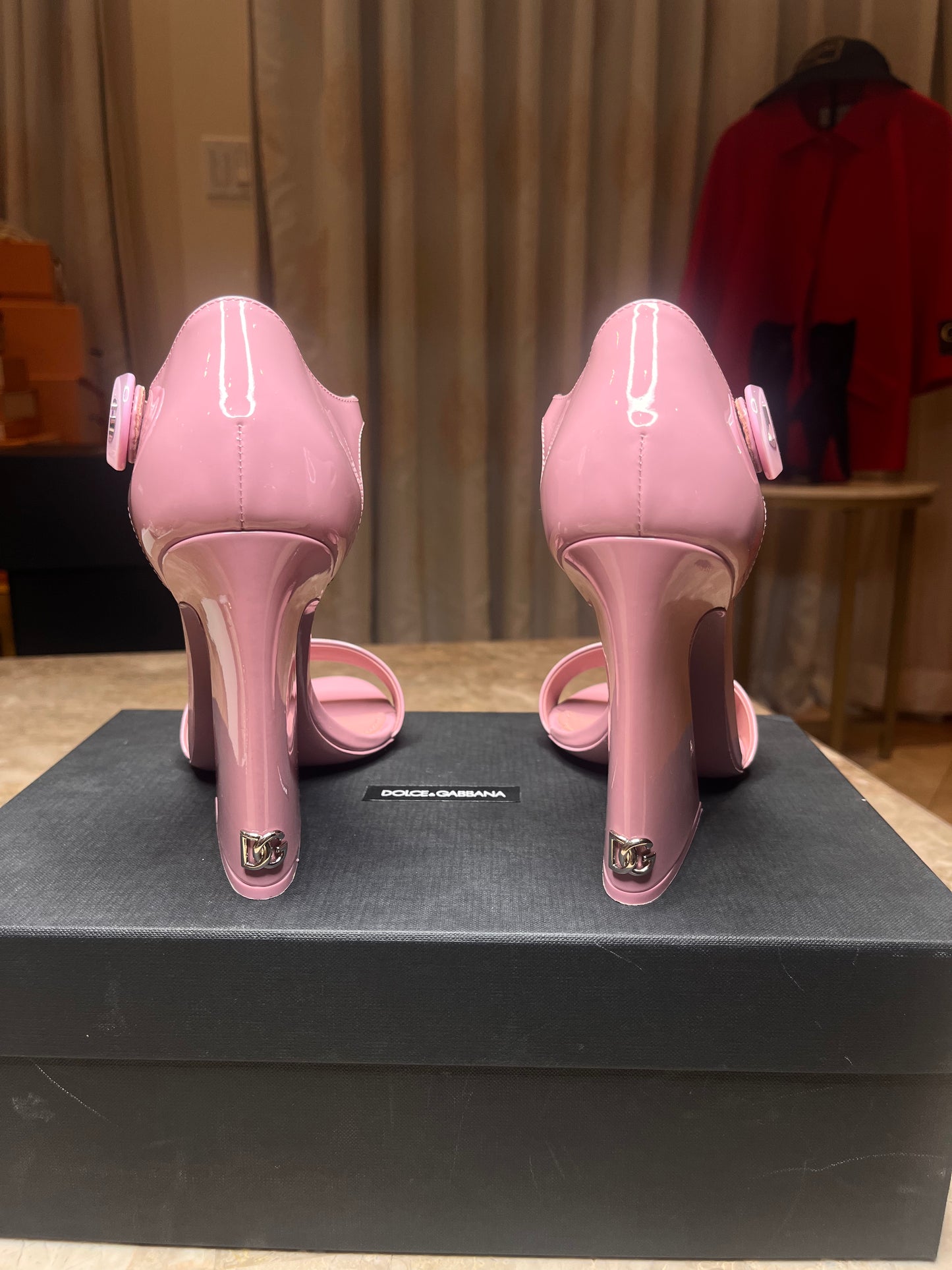 Dolce & Gabbana Pink Patent Leather DG Logo Heels Sandals – Women’s Size 40
