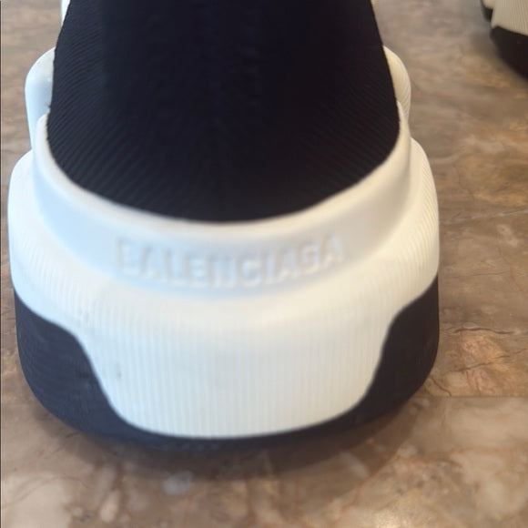 MENS-BALENCIAGA Black Speed Sock Sneakers – Size 10 (Pre-Owned)