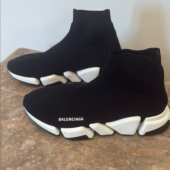 MENS-BALENCIAGA Black Speed Sock Sneakers – Size 10 (Pre-Owned)