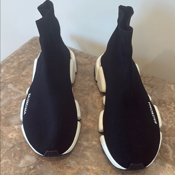 MENS-BALENCIAGA Black Speed Sock Sneakers – Size 10 (Pre-Owned)